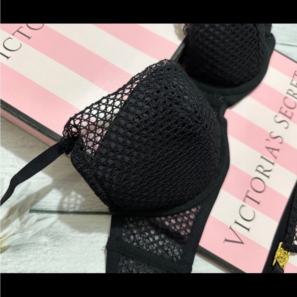 PINK Victoria's Secret Black Lace Bra - Picture 2 of 10